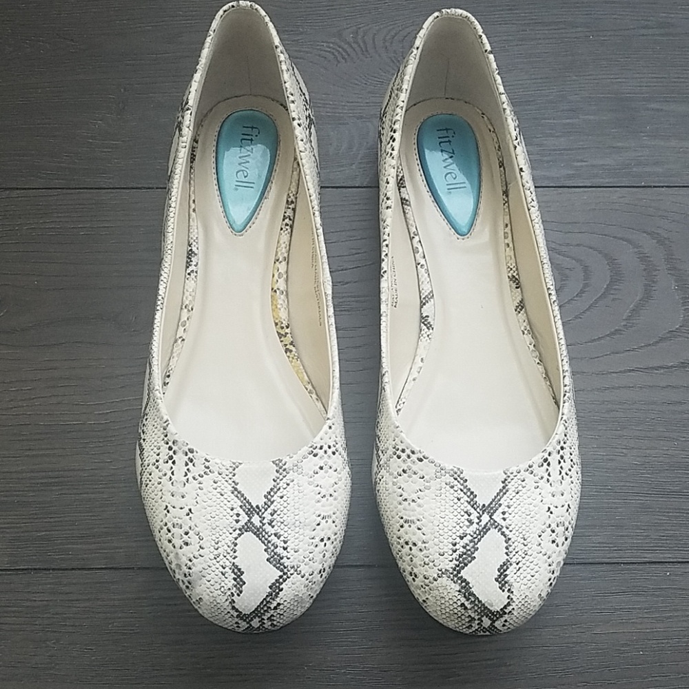 Fitzwell 10 WW Flats in Natural Snake